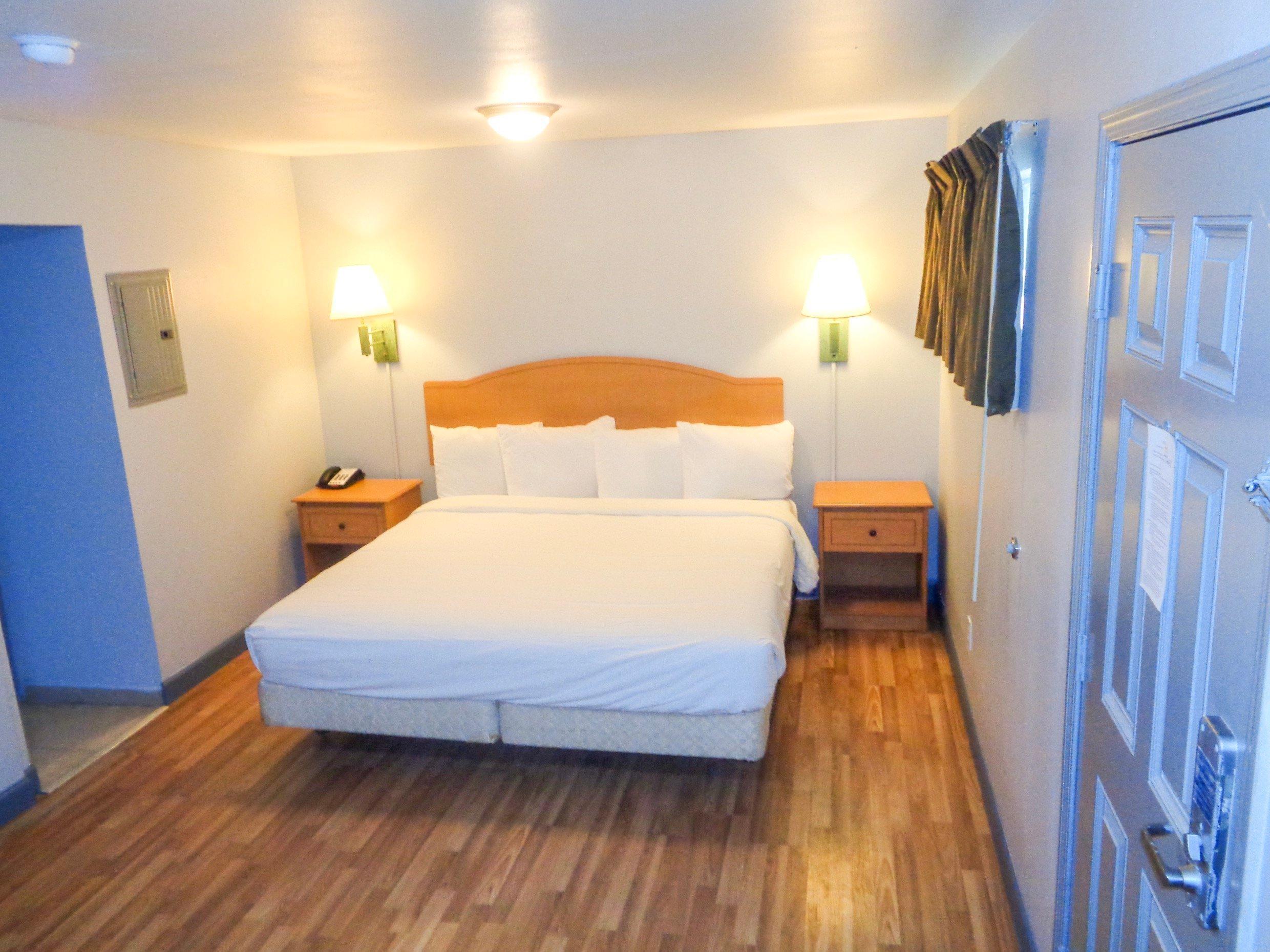 Oyo Hotel מידלנד מראה חיצוני תמונה